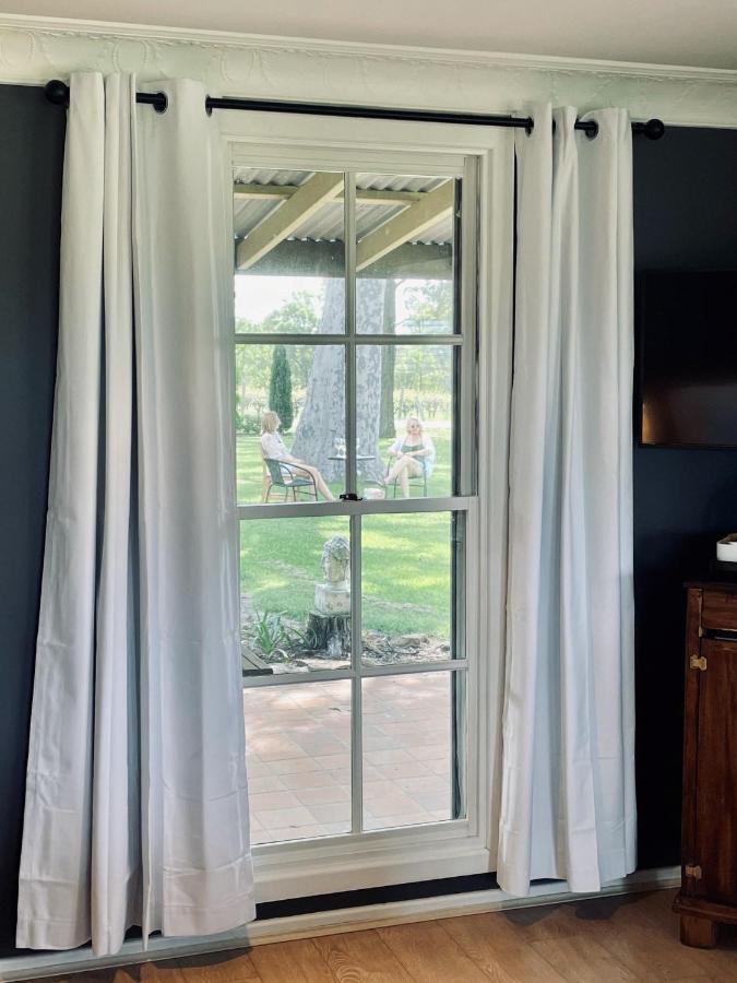 Blueberry Hill Vineyard Stay Rothbury Екстериор снимка